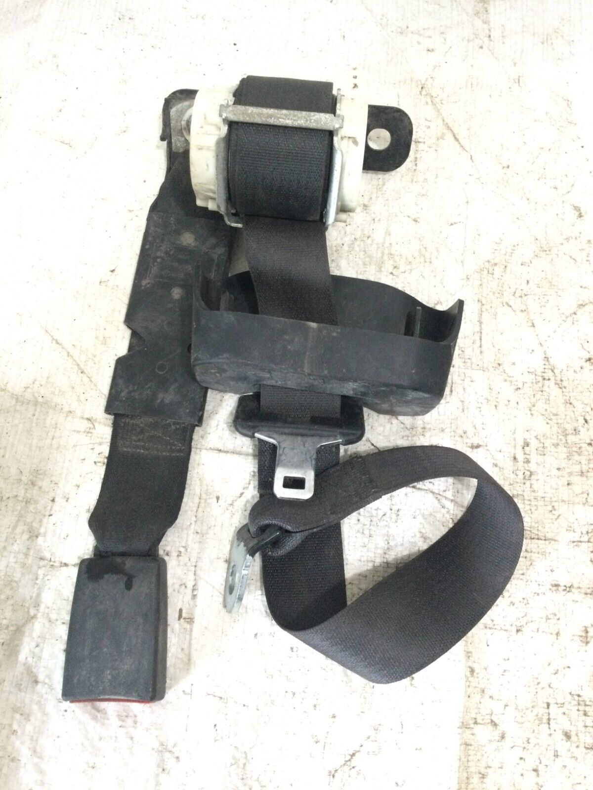 2017 Dodge Ram 1500 Rear Left Center Seat Belt OEM