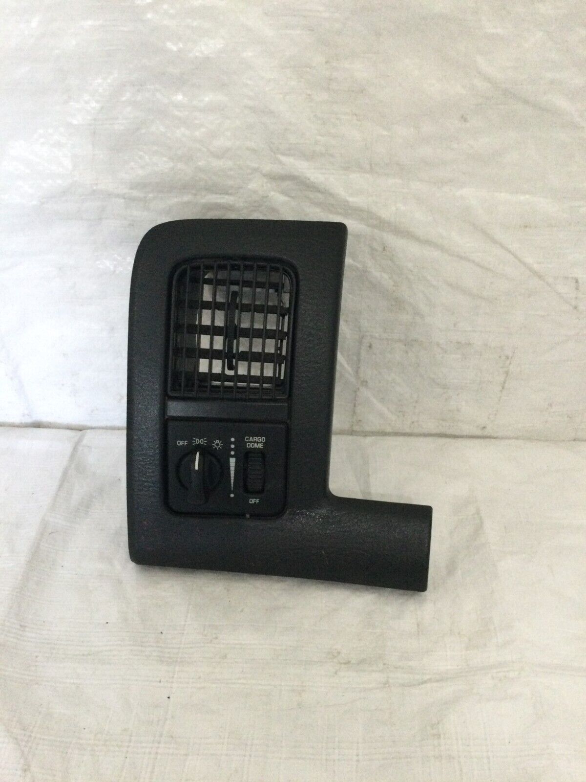 2004-2005 Dodge Ram 1500 Trim W / Air Vent & Headlight Switch 56045537AC OEM