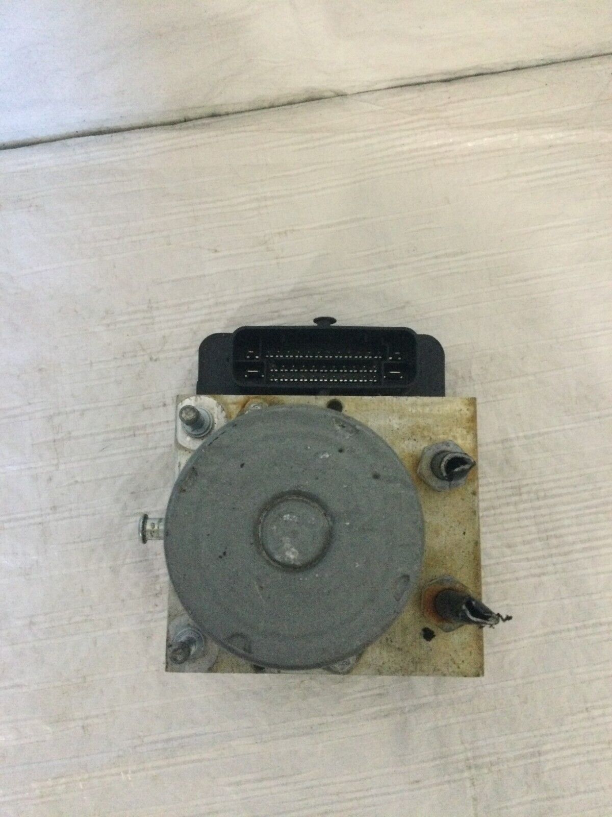 2019 Ford Taurus ABS Pump Control Module OEM FG132C405A