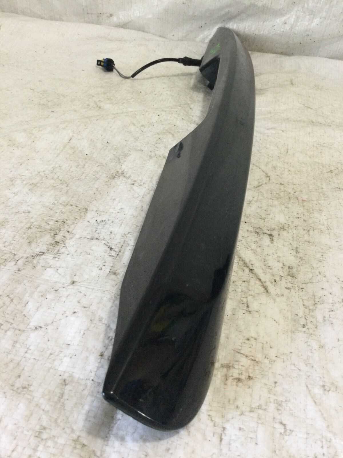2007 Cadillac Escalade Lift Gate Bar Handle Gate Trim Panel  15842440 OEM