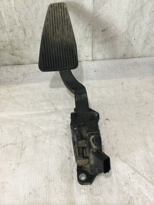 2010 Dodge Ram 2500 Accelerator Pedal 68043161AA OEM