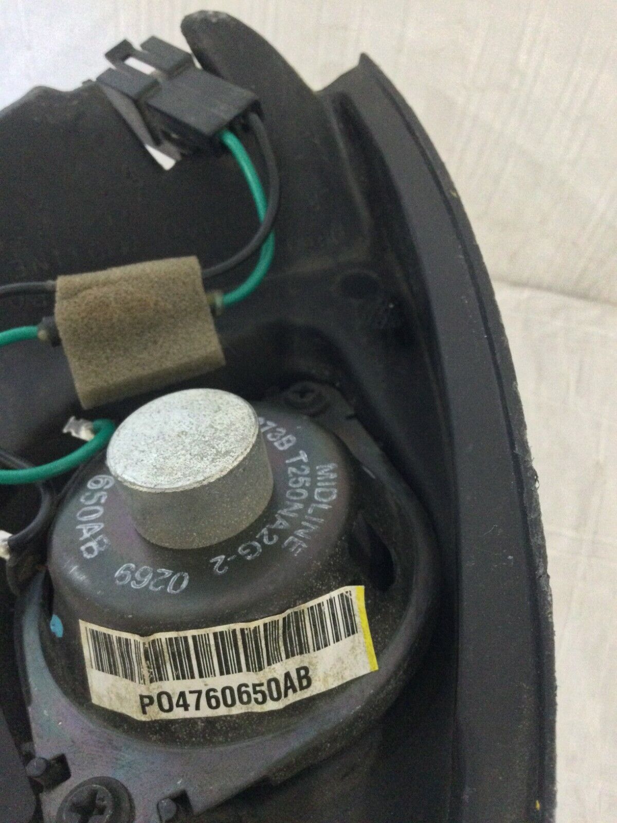 2004 Dodge Intrepid Front Door Speaker 04760650AB OEM