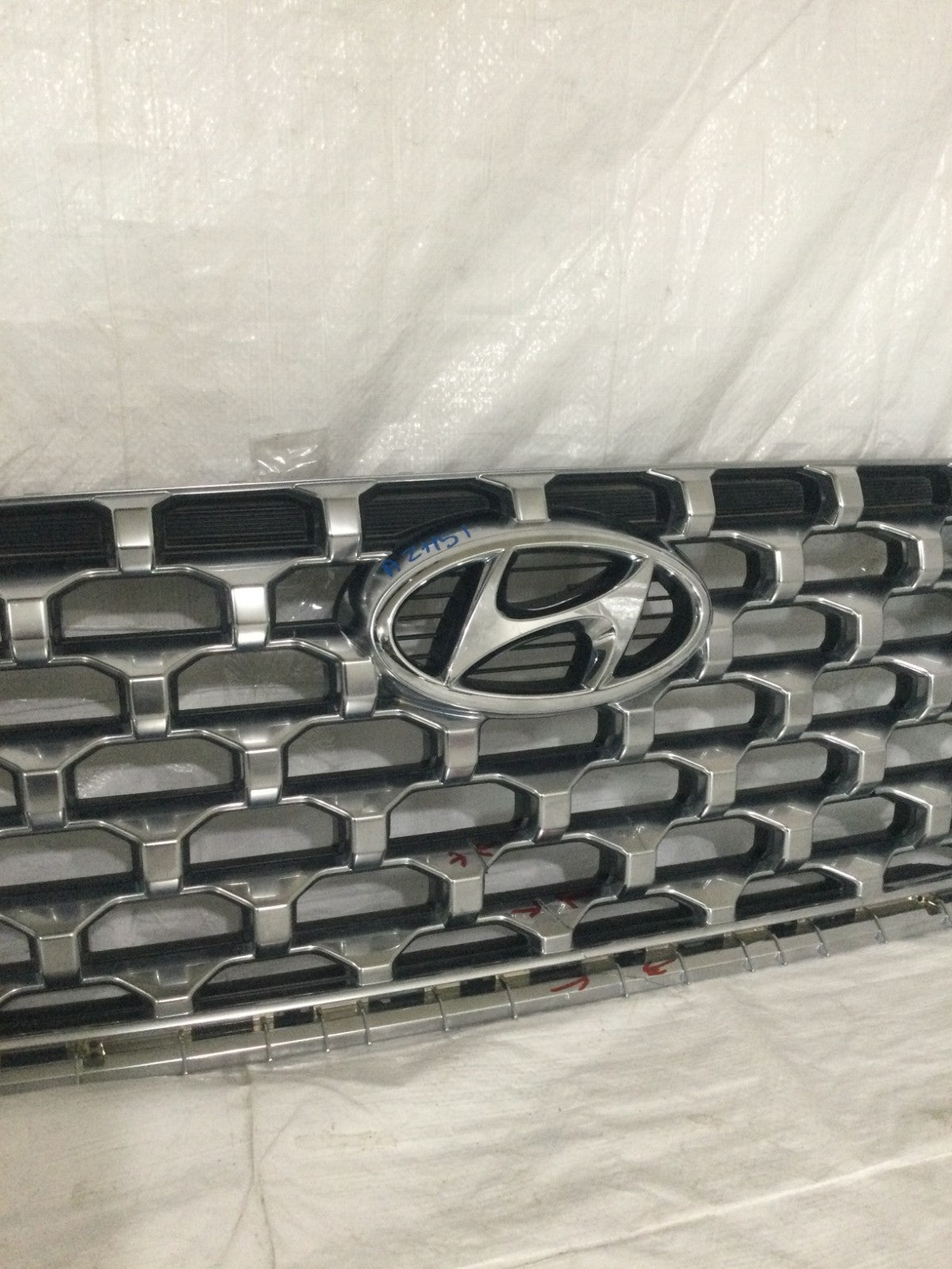 2021-2023 Hyundai Santa Fe Front Upper Bumper Grill OEM MARKED DAMAGE