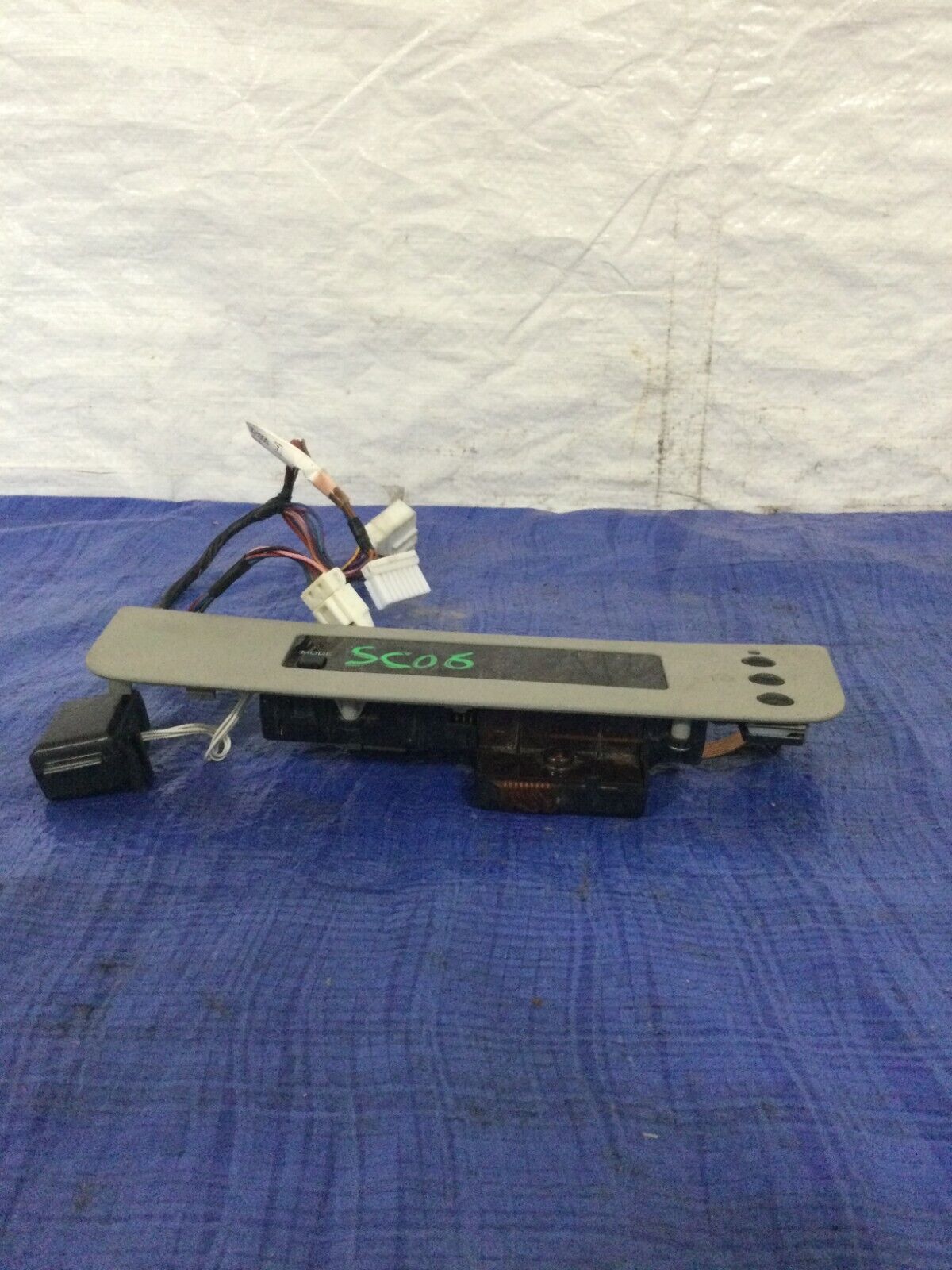 2004-2007 Nissan Titan Front Console Overhead  Display OEM