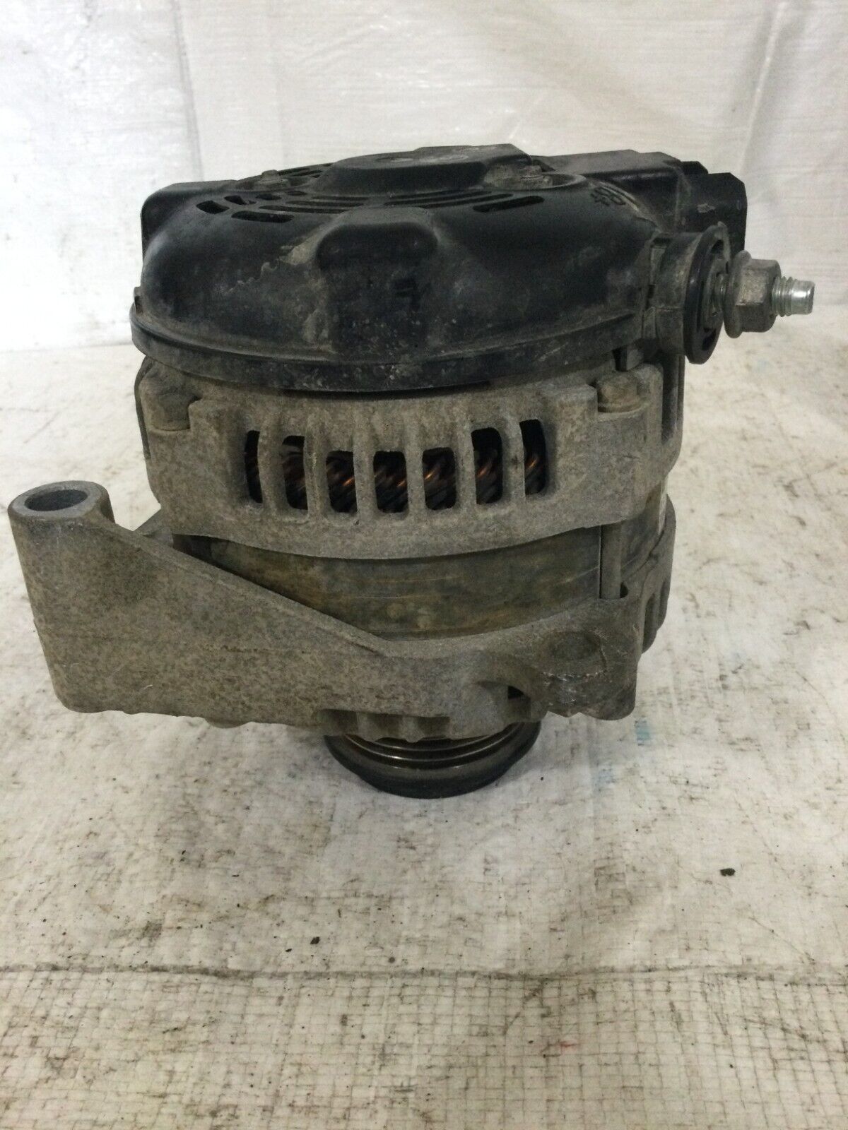 2018 Chevrolet Silverado 1500 Alternator Motor 84143543 OEM 5.3L