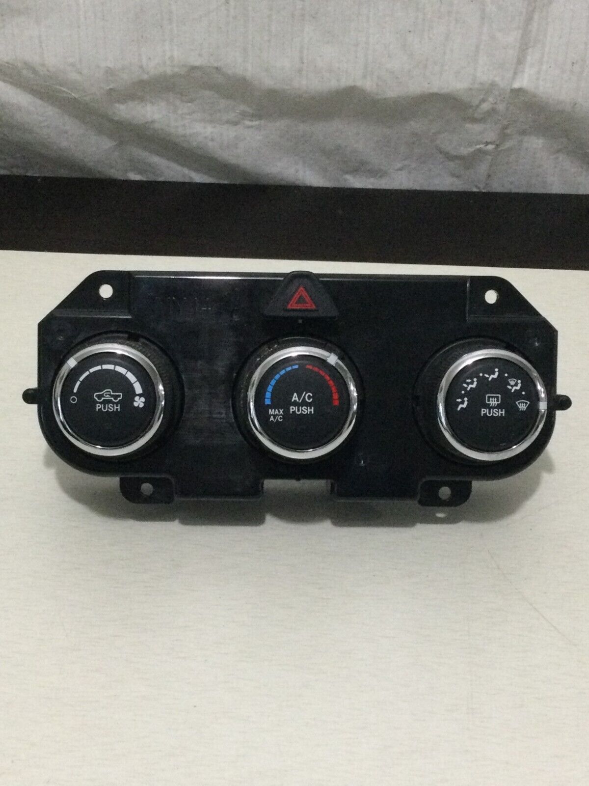 2019 Ram 1500 2500 3500 A/C Heater Climate Control Unit OEM 68268190AA