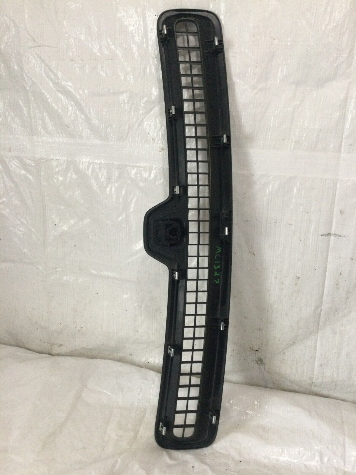 2019 Chevrolet Silverado 1500 Defroster Vent Cover TID004304 OEM