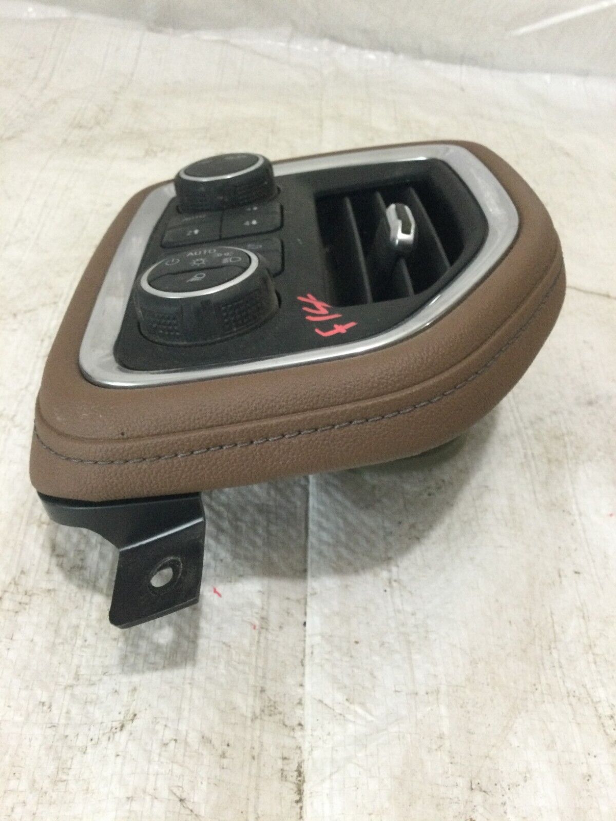 2019-2023 Chevrolet Silverado 1500 Hedlight Transfer Swith W/ Trim 84266585 OEM