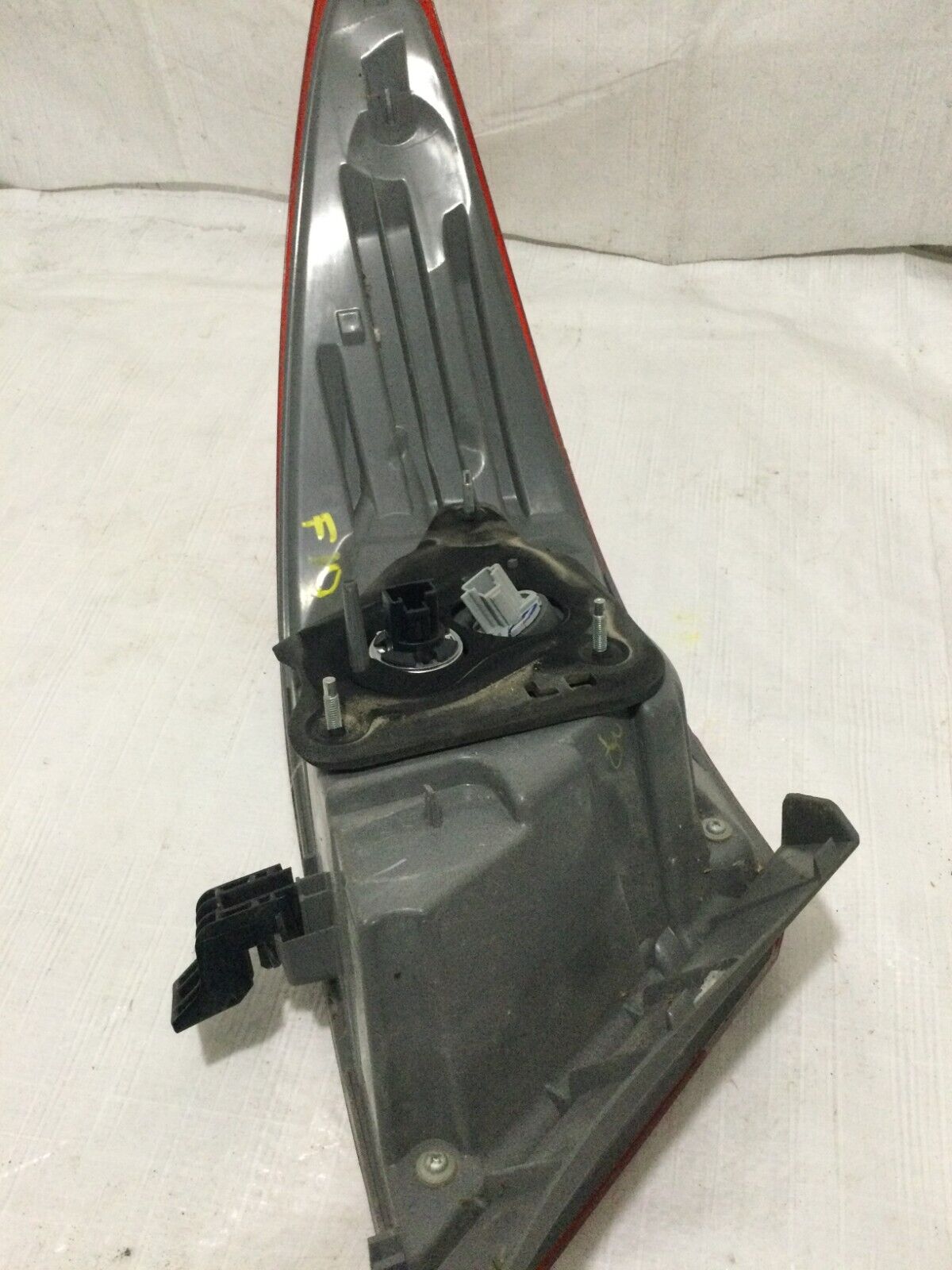 2016-2017 Toyota Camry Quarte Mounted Right Passenger Side Tail Light OEM