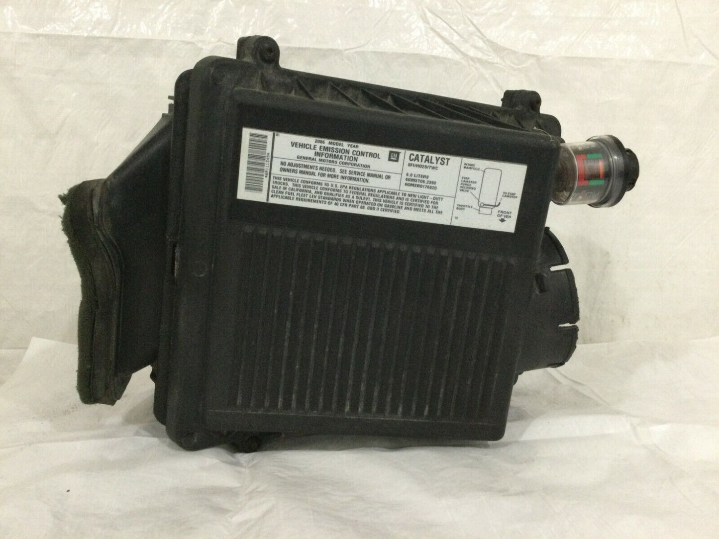 2006 Chevrolet Silverado Tahoe Air Cleaner Assembly 15279284 OEM