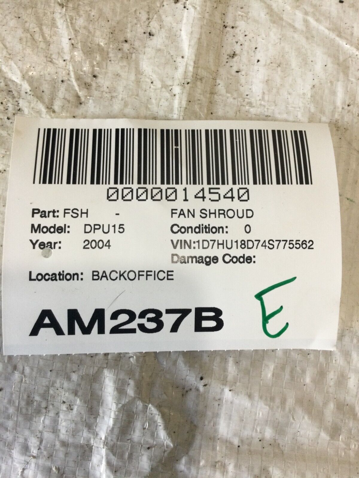 2004 Dodge Ram 1500 Fan Shroud 52028849AD OEM (DAMAGED )