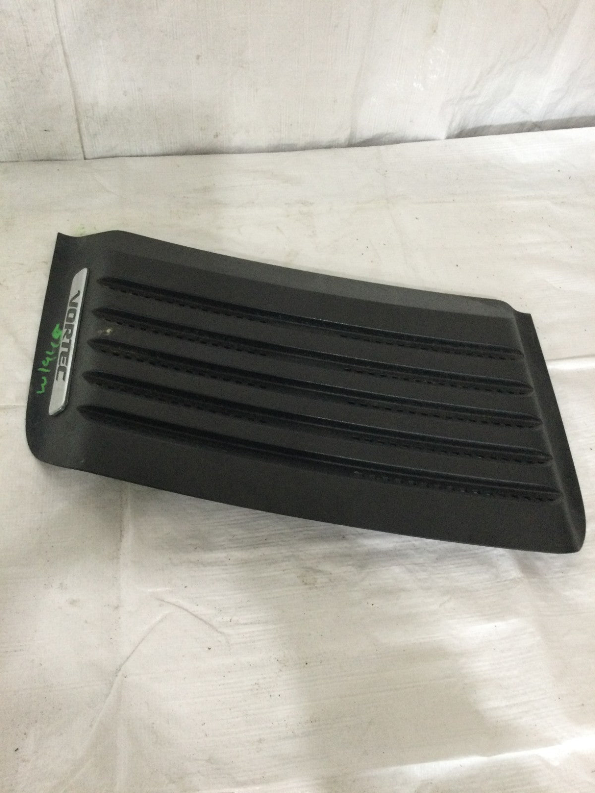 2007-2010 Chevy Silverado 2500 3500 Right Hood Scoop Insert Vortec OEM