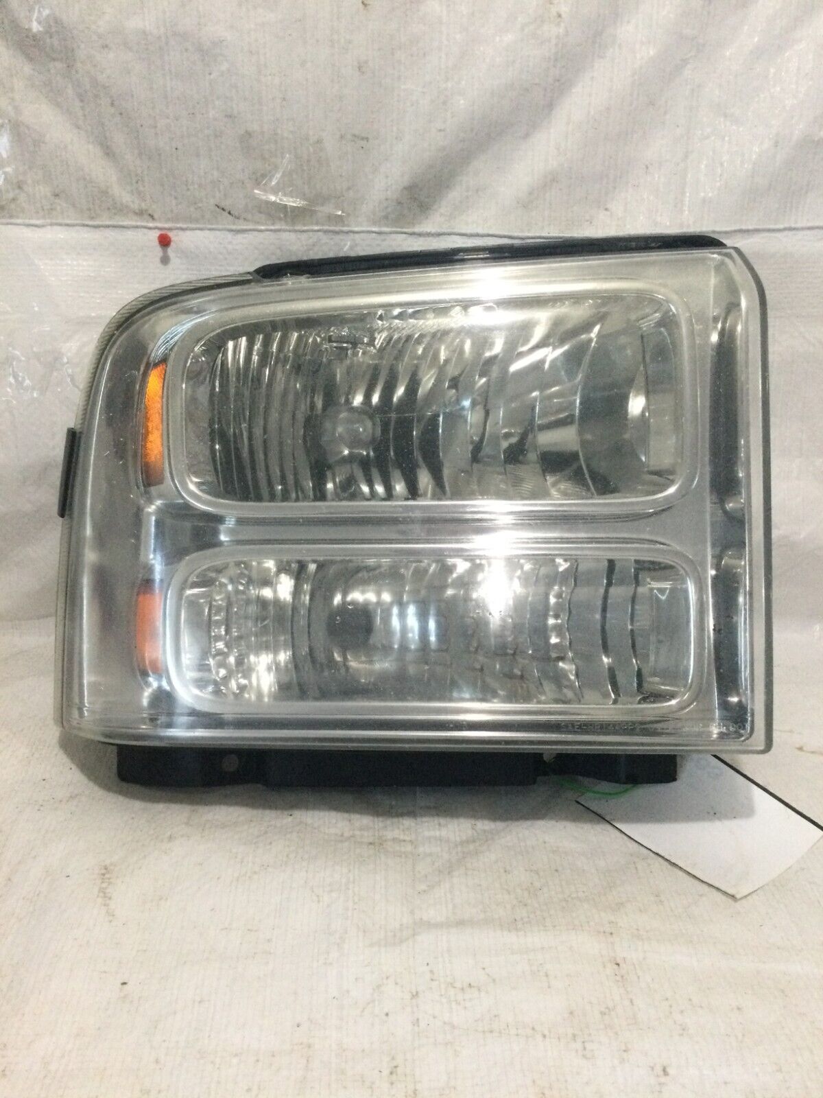 2005 Ford F-150 F150 King Ranch Halogen Headlight Right Passenger Side OEM RH