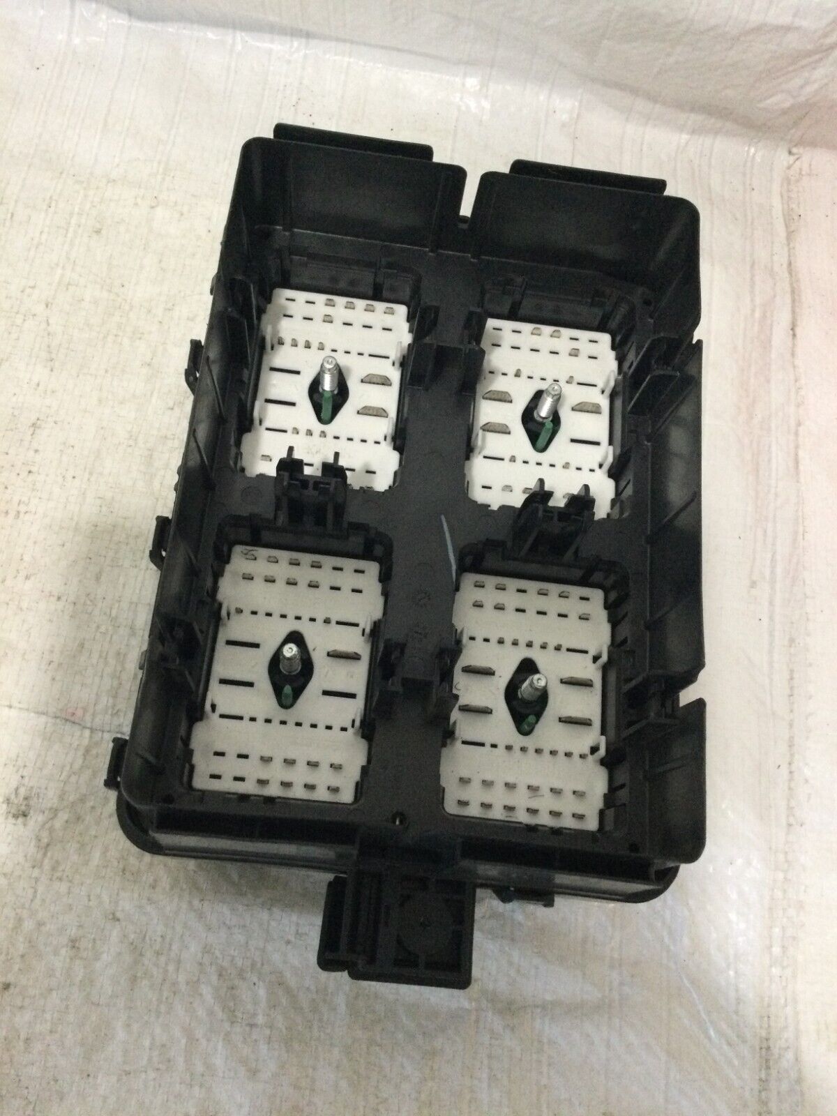 2019-2022 GMC Sierra 3500HD Fuse & Relay Junction Block 84958052