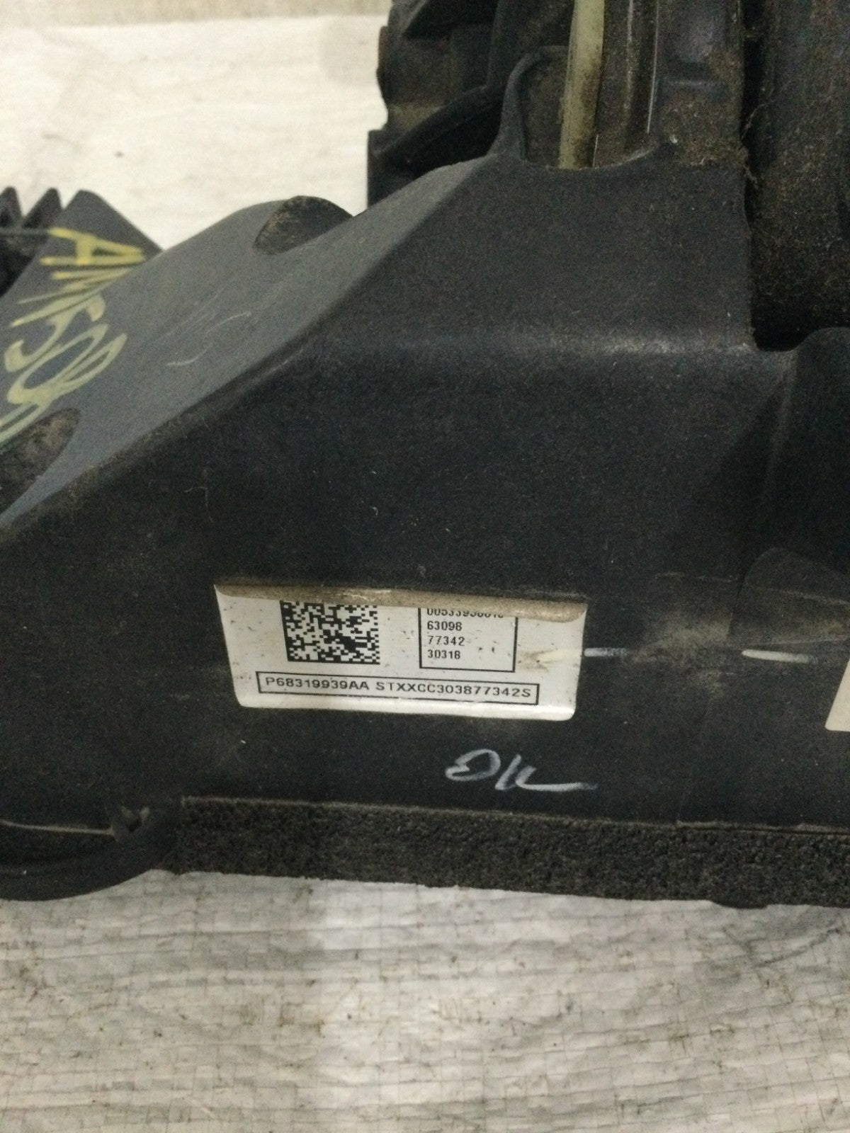 2019 Jeep Compass Brake Pedal Assembly OEM 68319939AA