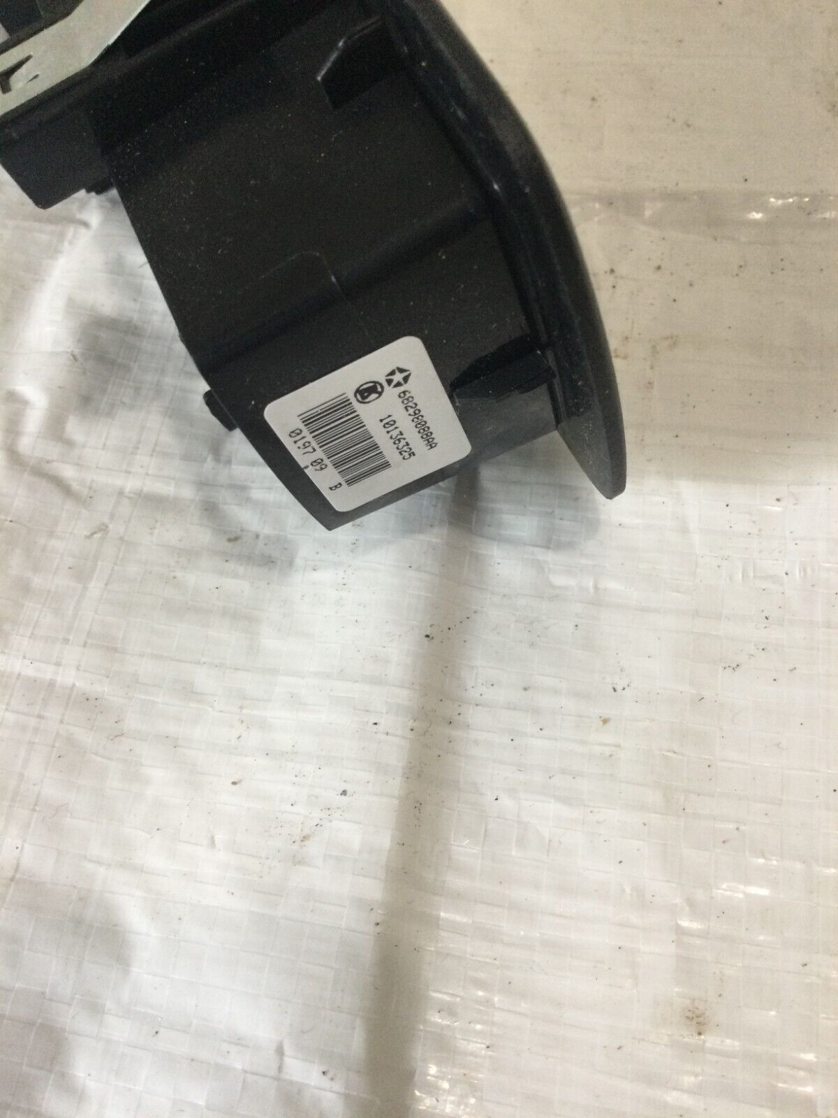 2017 Dodge Grand Caravan Passenger Right Power Window Switch 68298088AA OEM