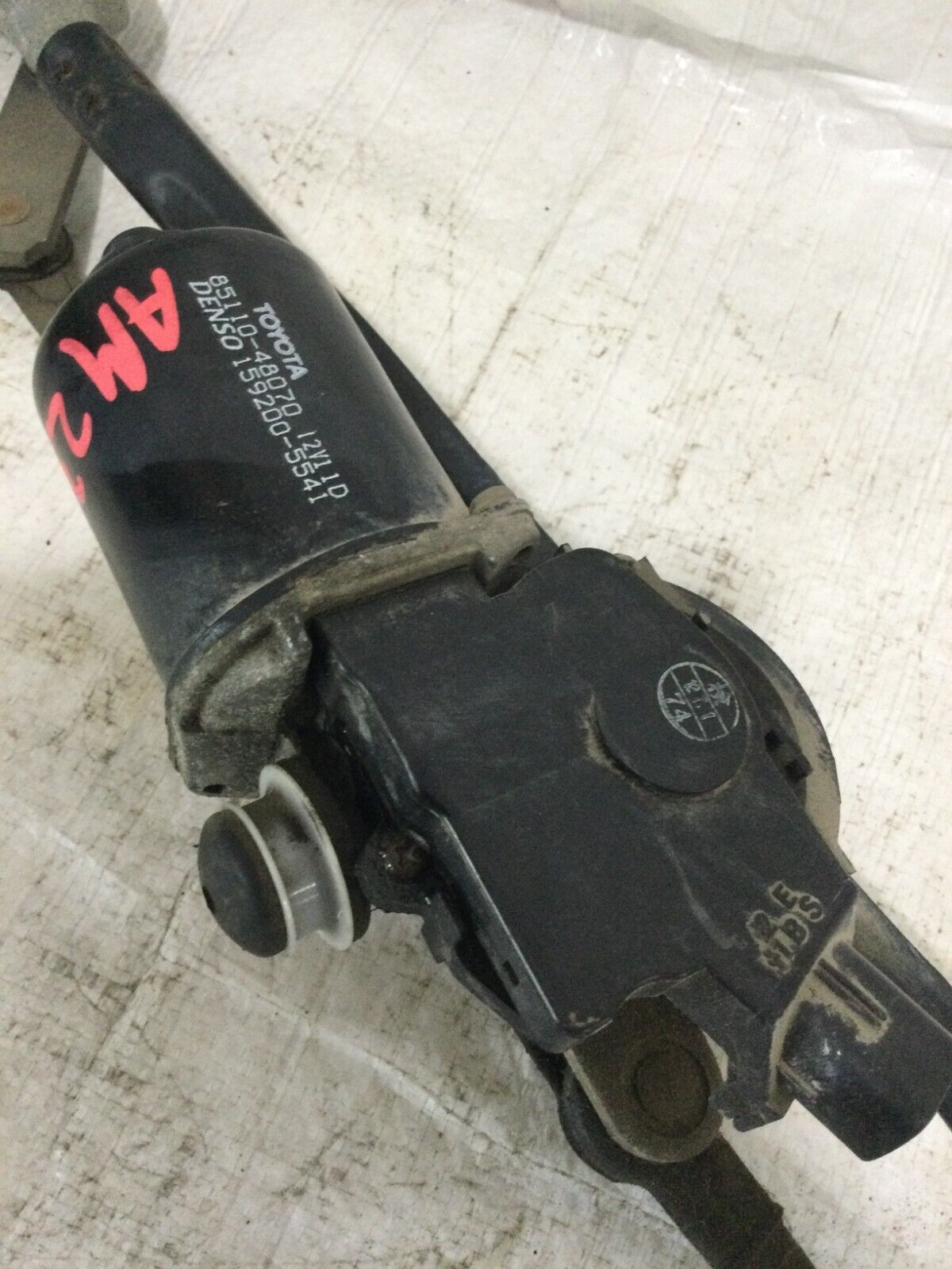 2001-2003 Toyota Highlander Front Windshield Wiper Motor W/ Link 85110-48070 OEM