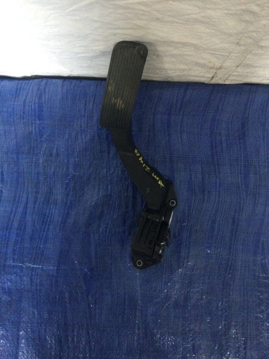 2013 GMC Sierra 1500 Accelerator Gas Pedal Position Sensor 20972082 OEM