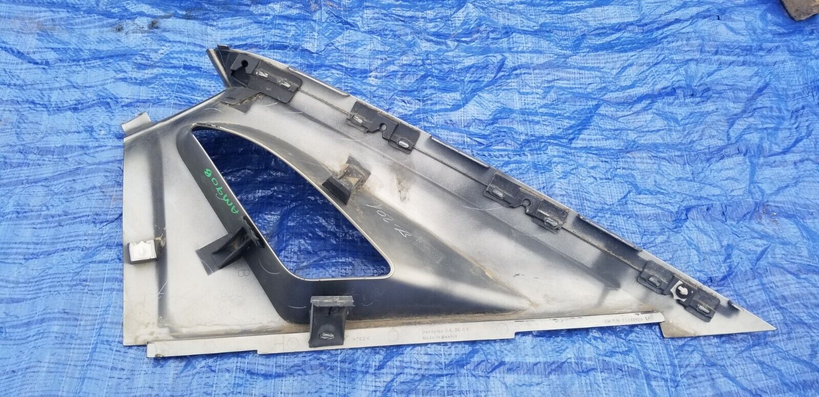 2003-2006 Cadillac Escalade EXT Left Driver Side Outer Sail Panel Pillar OEM