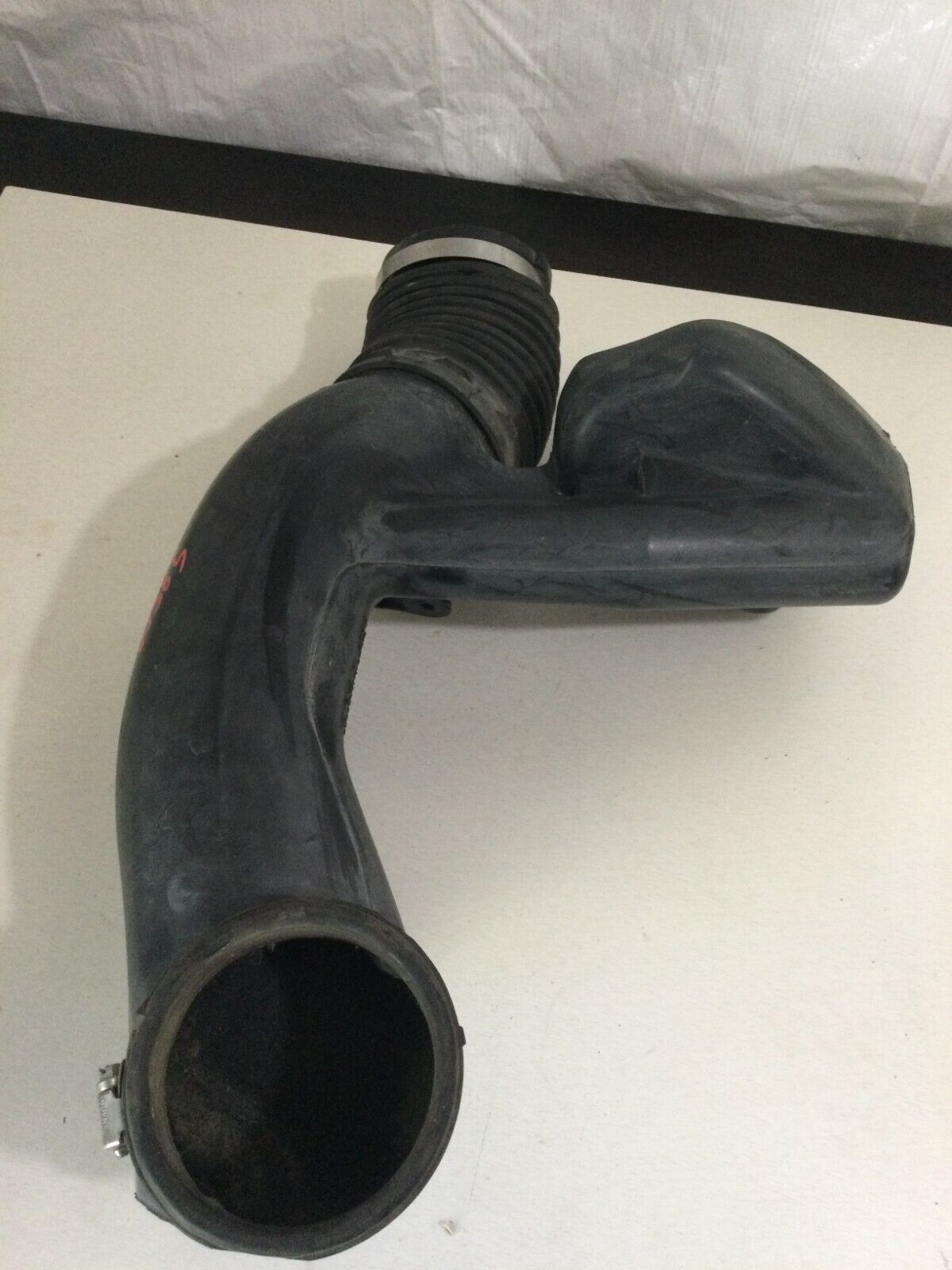 2003-2006 Chevrolet Silverado 1500 Air Intake Tube Duct Hose 25335335 OEM