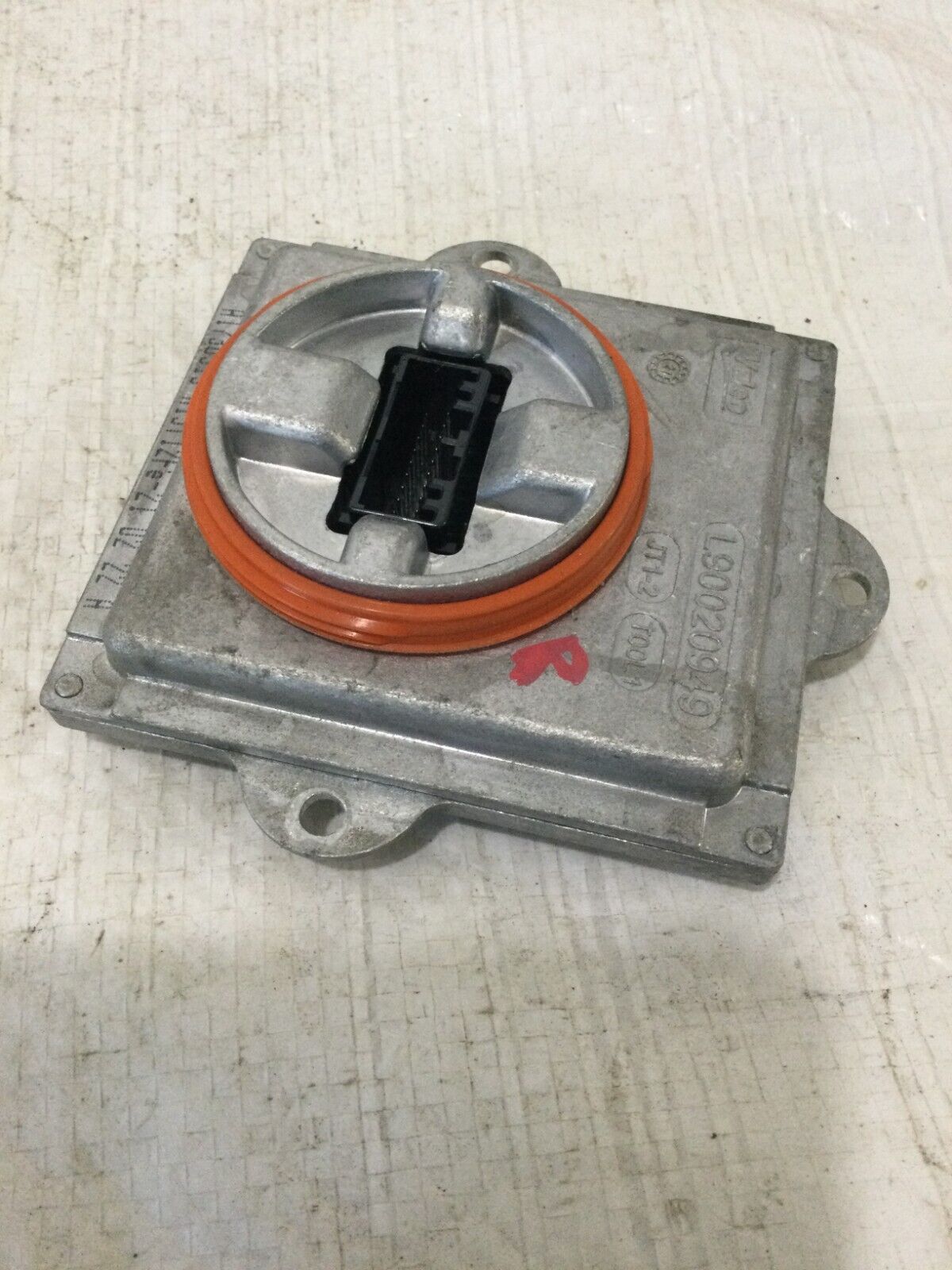 2017 GMC Sierra 3500 Right Headlamp Ballast Module OEM L90020949