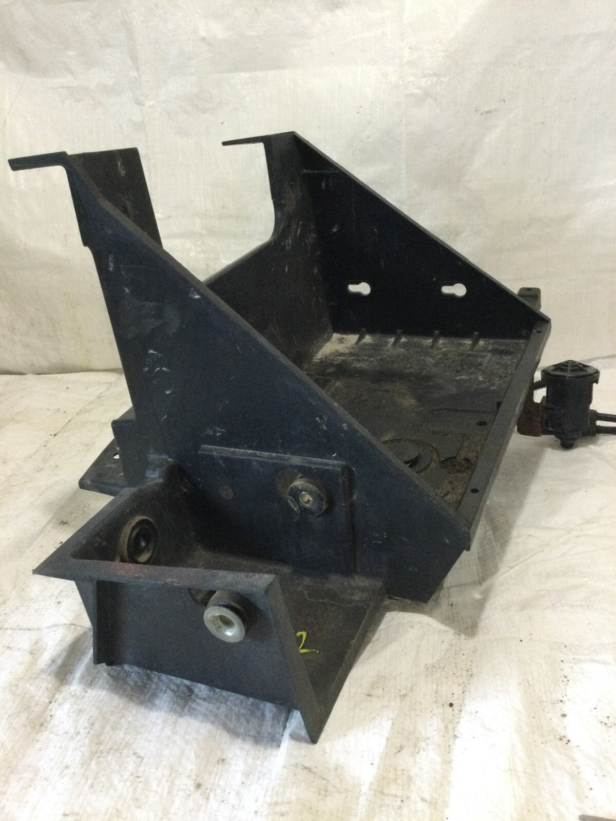 2002-2005 2003 Dodge Ram 1500 2500 3500 Battery Tray Holder OEM 55275831AA