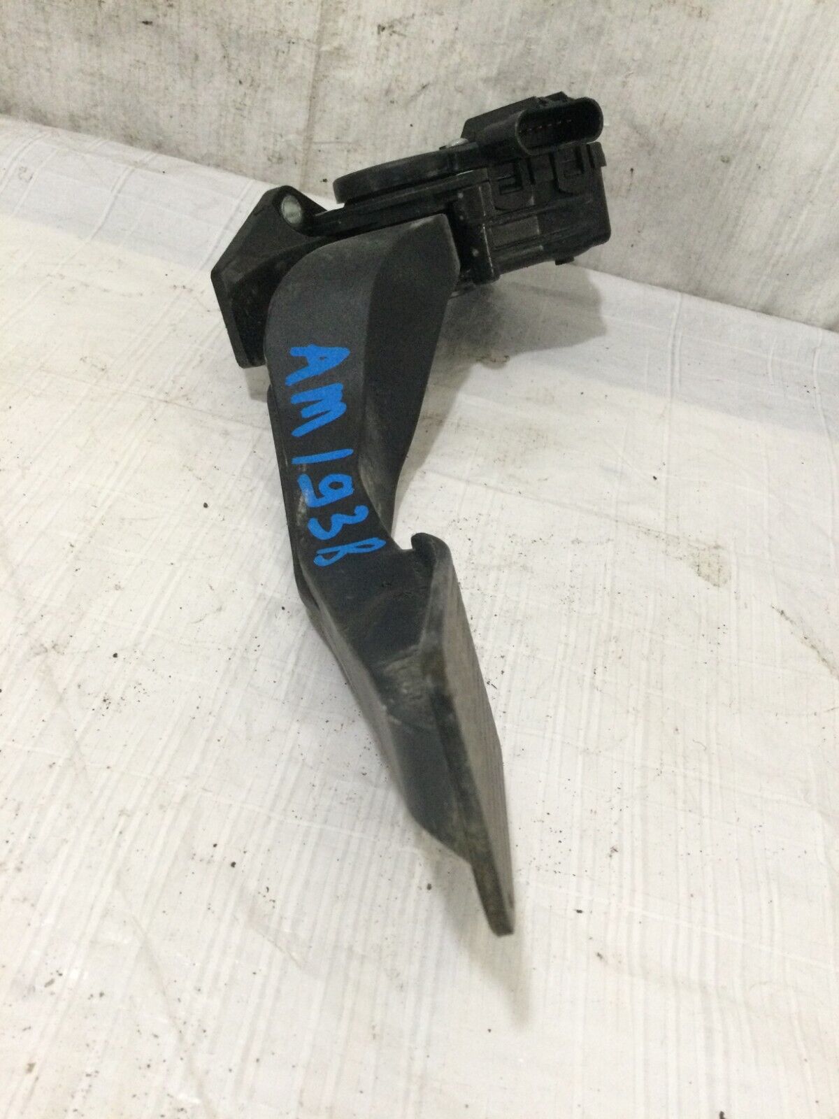 2018 Chevrolet Silverado 1500  Gas Pedal Accelerator Travel Sensor 23362231