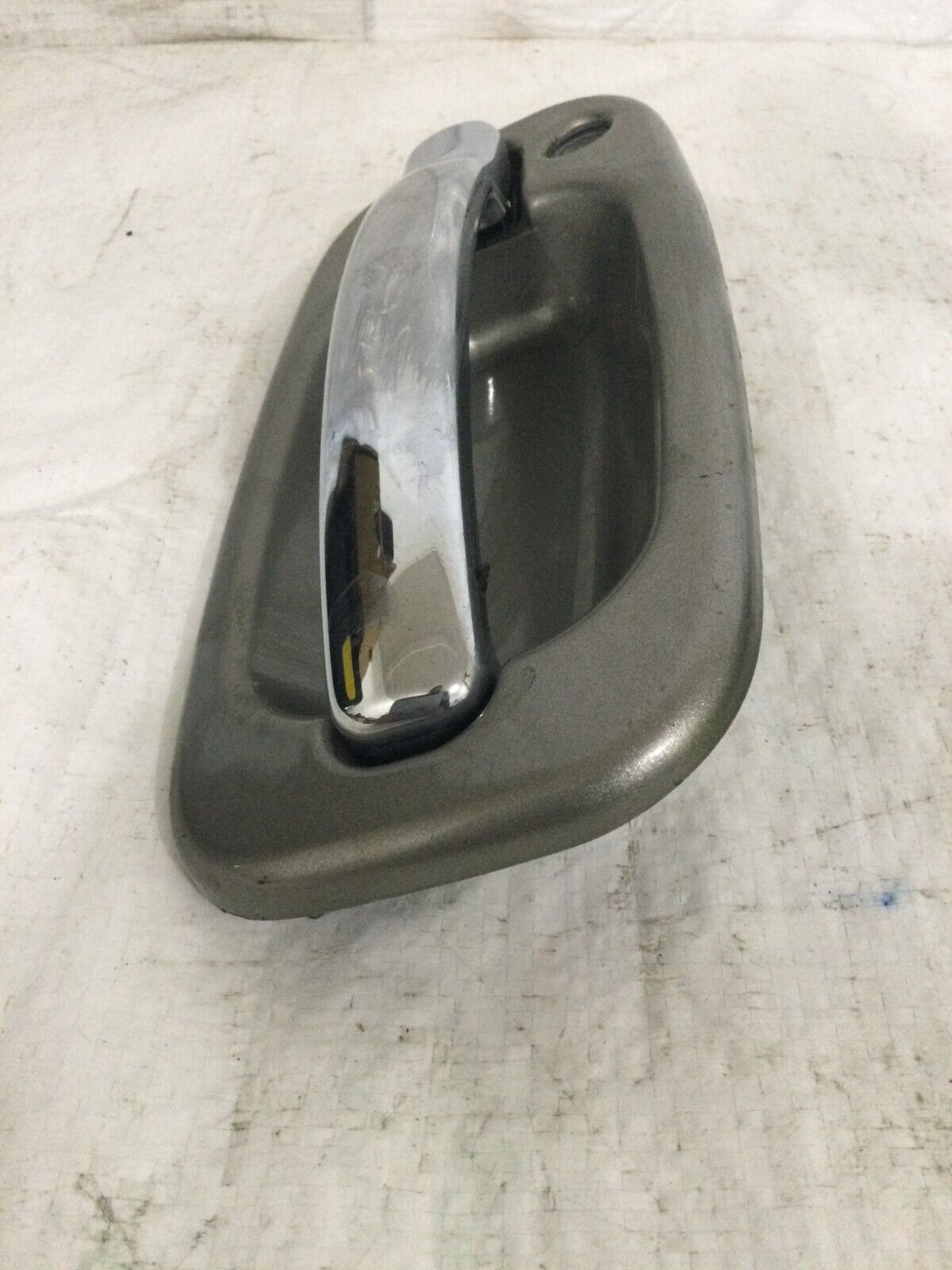2003-2006 Cadillac Escalade EXT Front Left Exterior Door Handle OEM