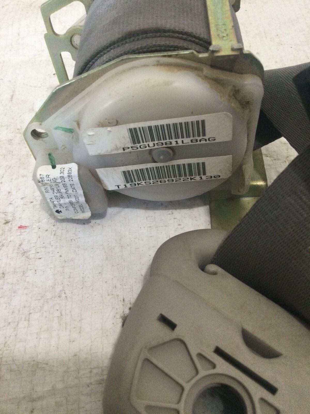 2003 Dodge Ram 2500  Rear Left Side Seat Belt  18927  OEM