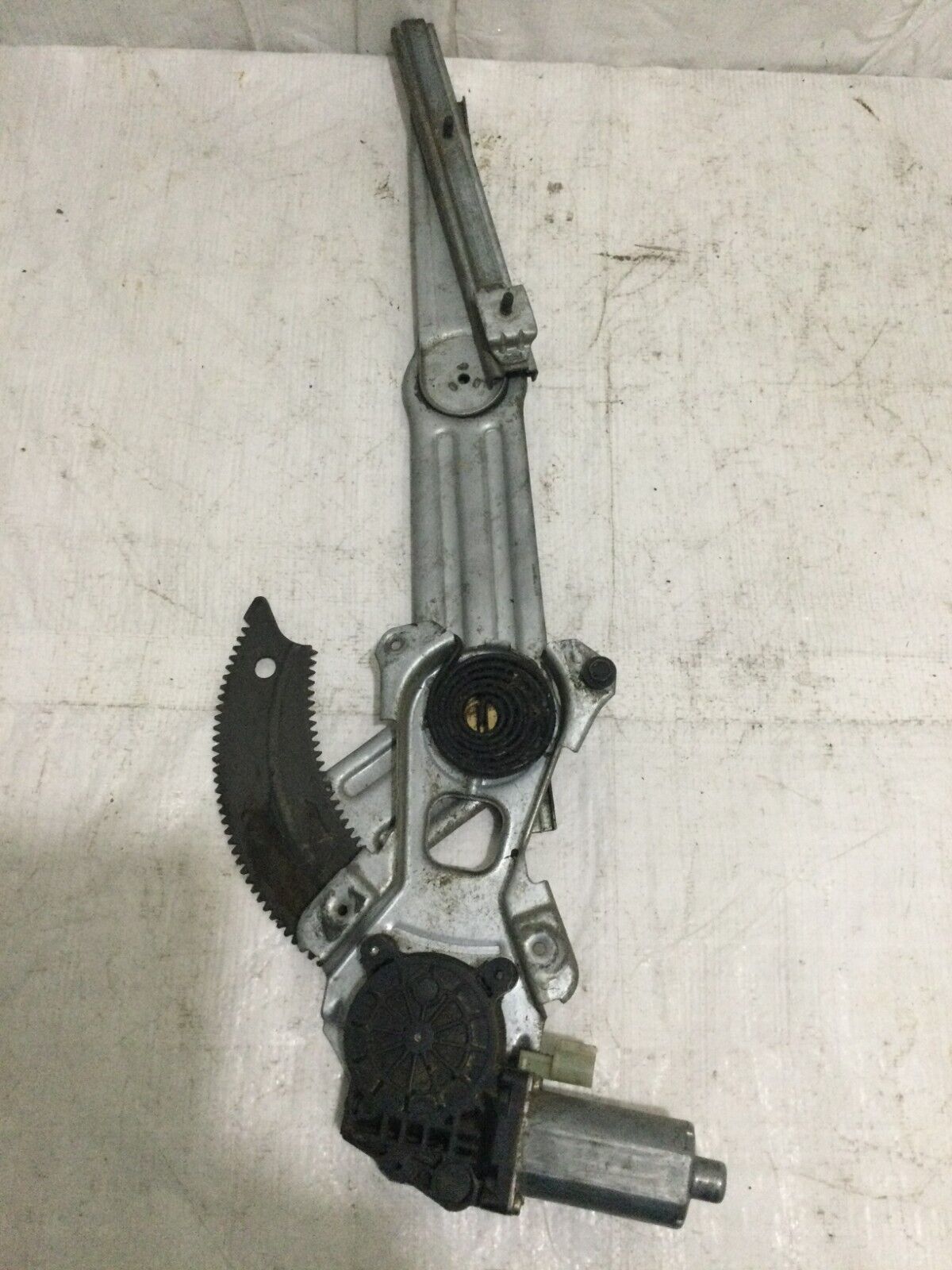 2007 Dodge Ram 1500 Front Left Window Regualtor Motor OEM