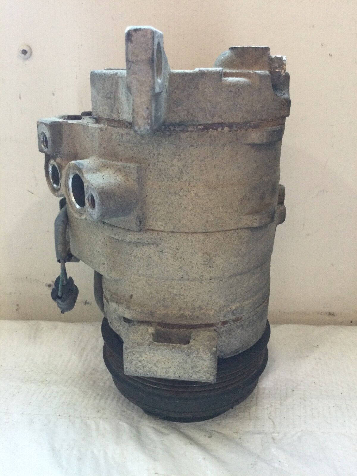 2007 Cadillac Escalade ESV A/C Air Compressor OEM HFC134a