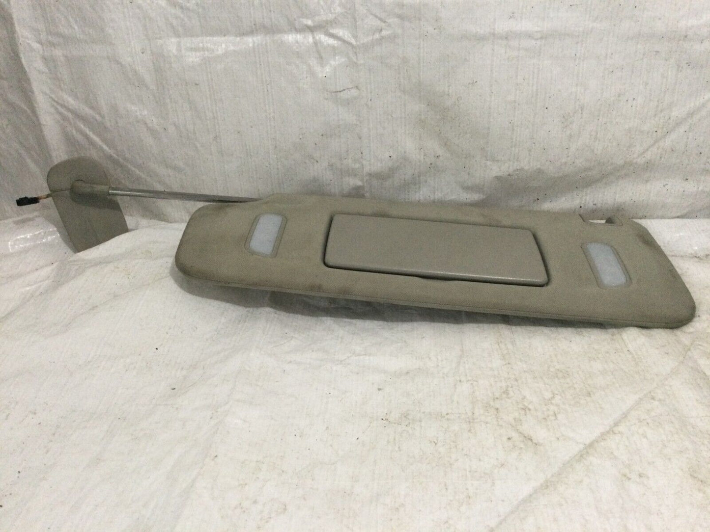 2007 Cadillac Escalade Left Driver  Sun Visor  Illuminated OEM