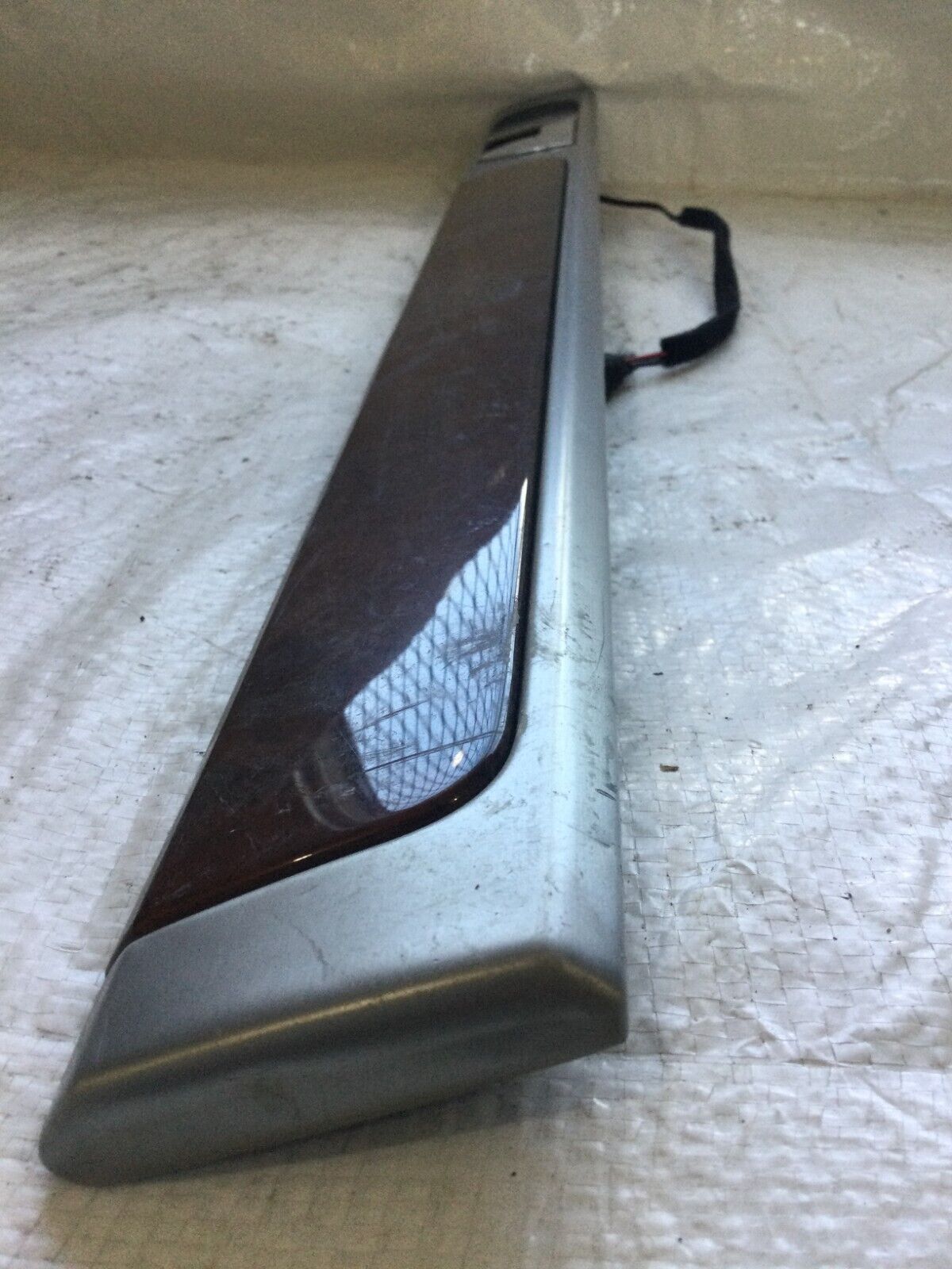 2007 Volkswagen Touareg Rear Left Interior Door Handle Woodgrain Trim OEM