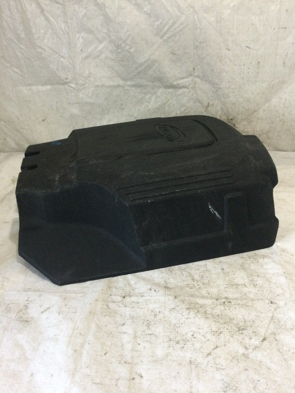 2007 Cadillac Escalade Engine Cover OEM