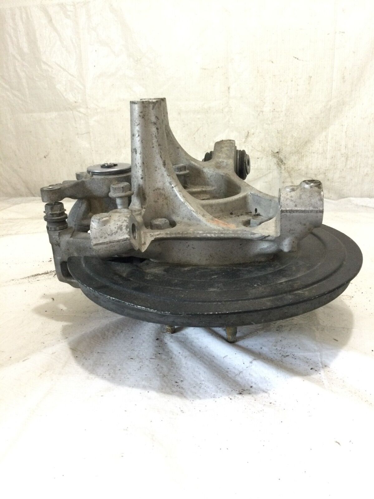 2017 Chevrolet Malibu Rear Left Spindle Knucke Bearing Hub OEM