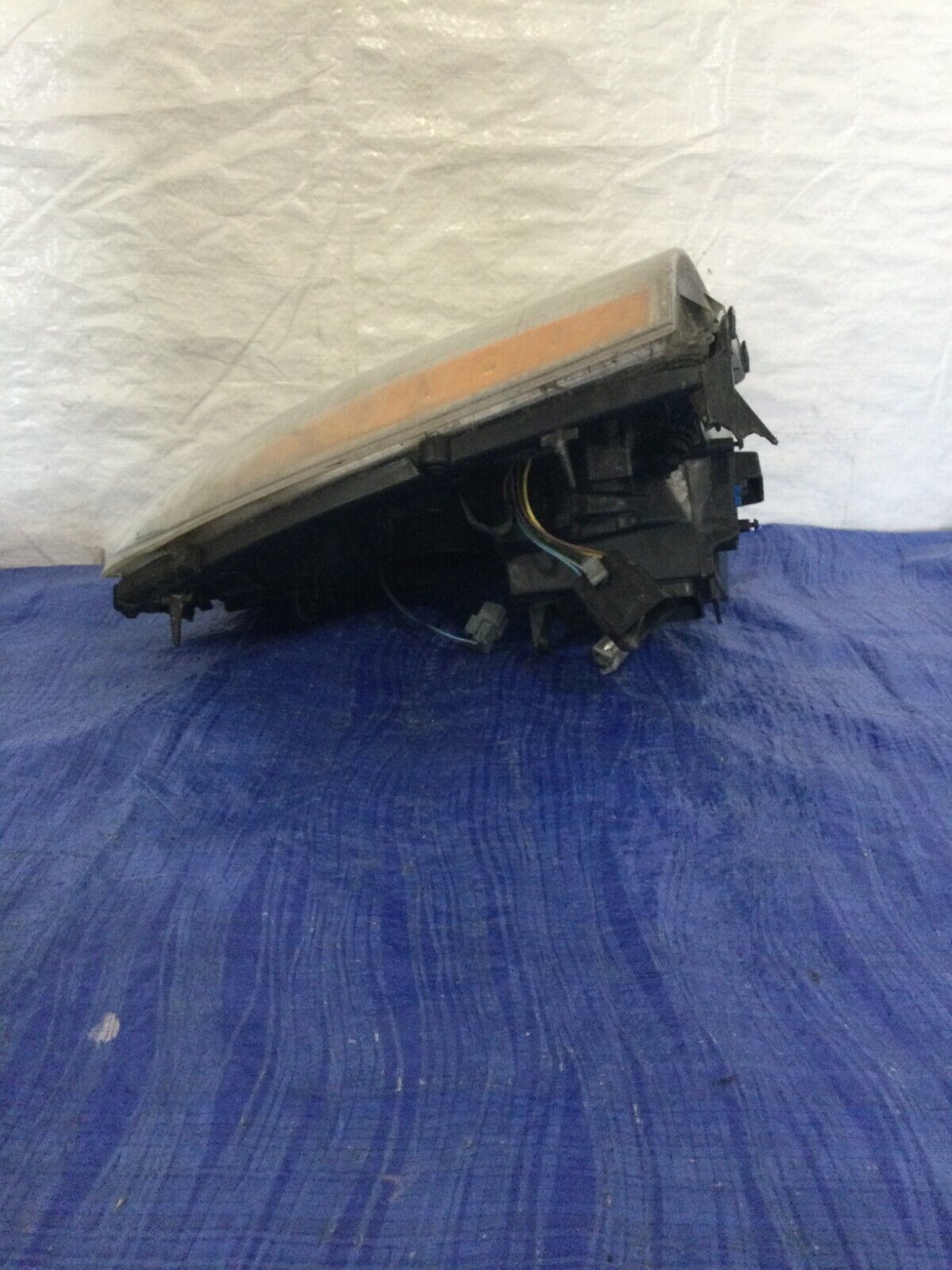 2007 Cadillac Escalade ESV Headlight Right Passenger Side OEM RH