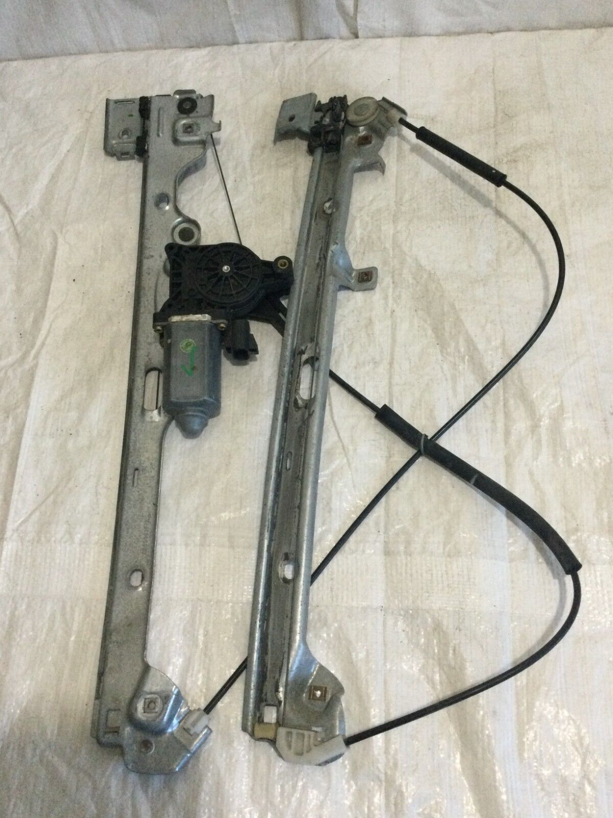 2004-2006 Cadillac Escalade Front Right Window Door Regulator Motor OEM