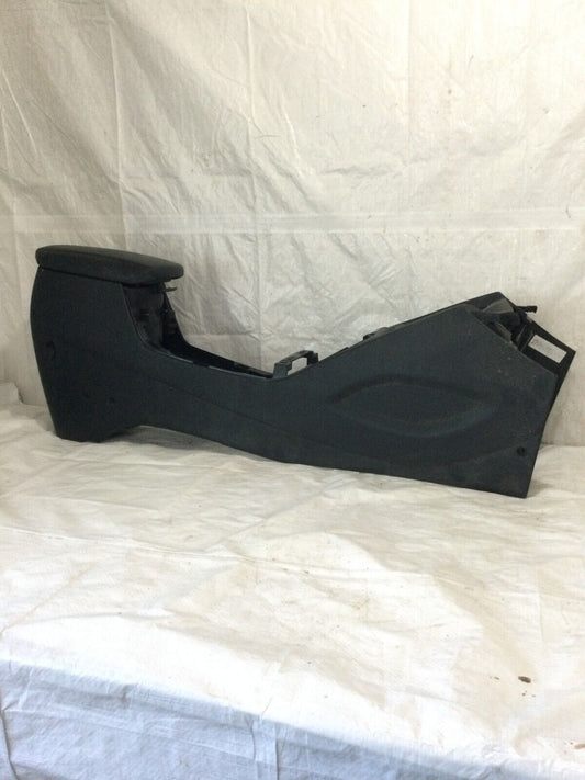 2014 Kia Forte Front  Center Console W/ Arm Rest OEM