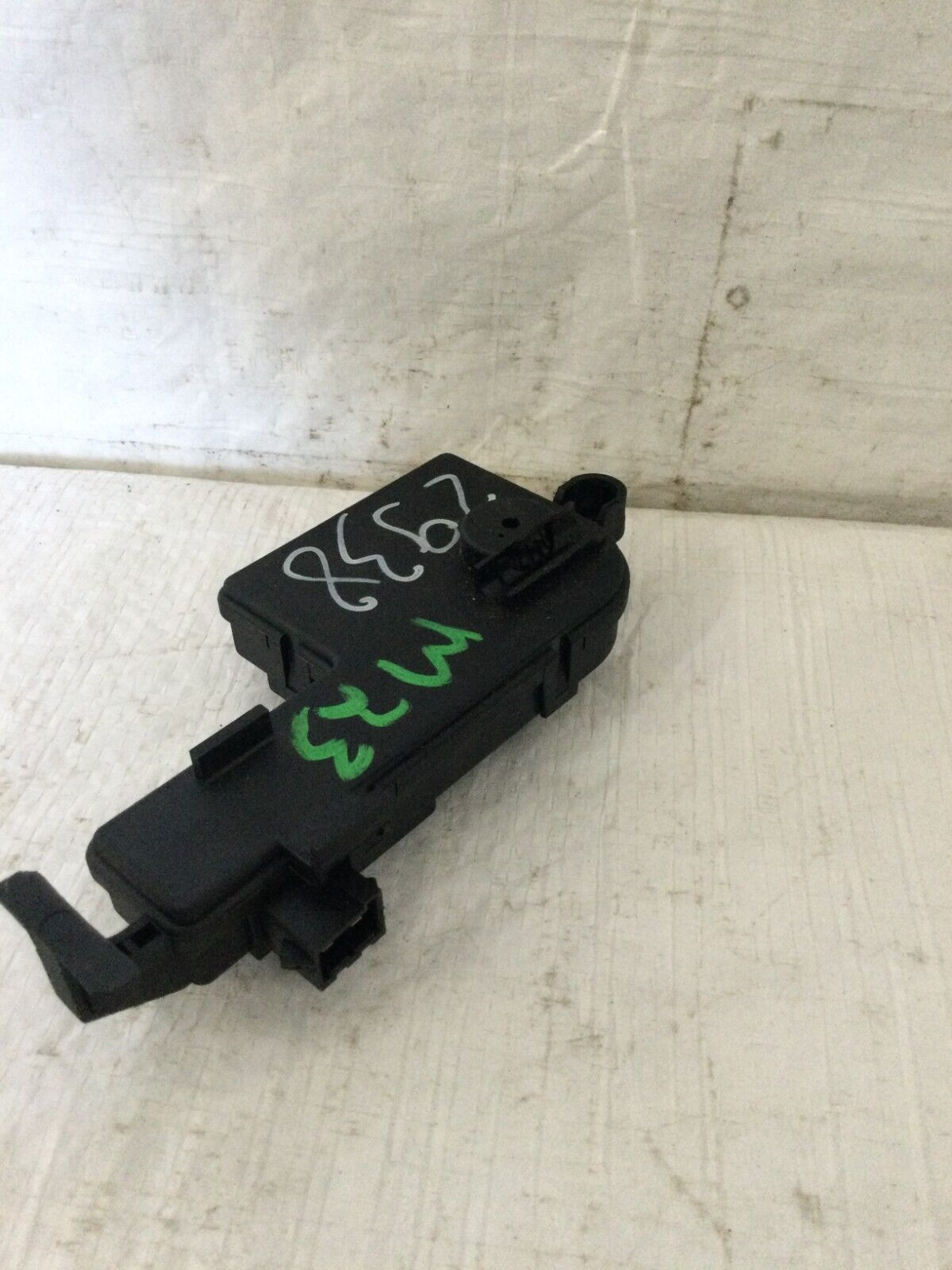 2004 Volvo S60 Moon Roof / Sun Roof Module 9483102 OEM