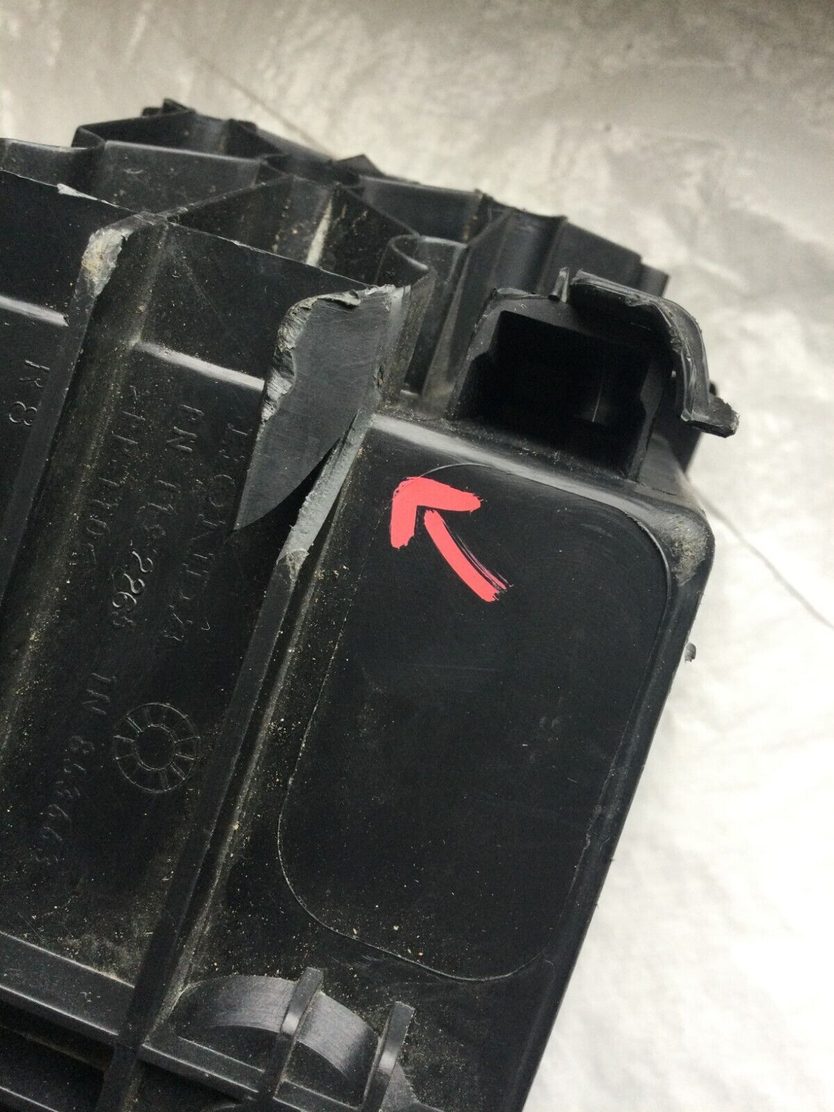 2007 Honda Civic Front Center Console W/ Arm Rest OEM ( Damaged Console )