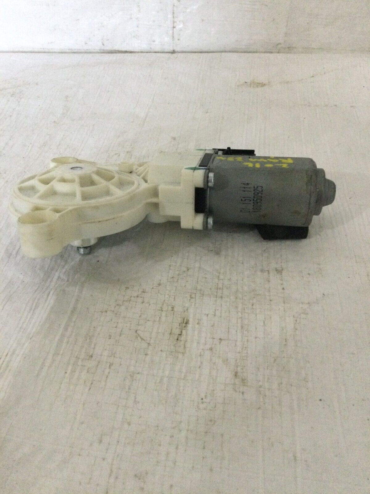 2018 Dodge Ram 3500 Window Motor Front Left OEM
