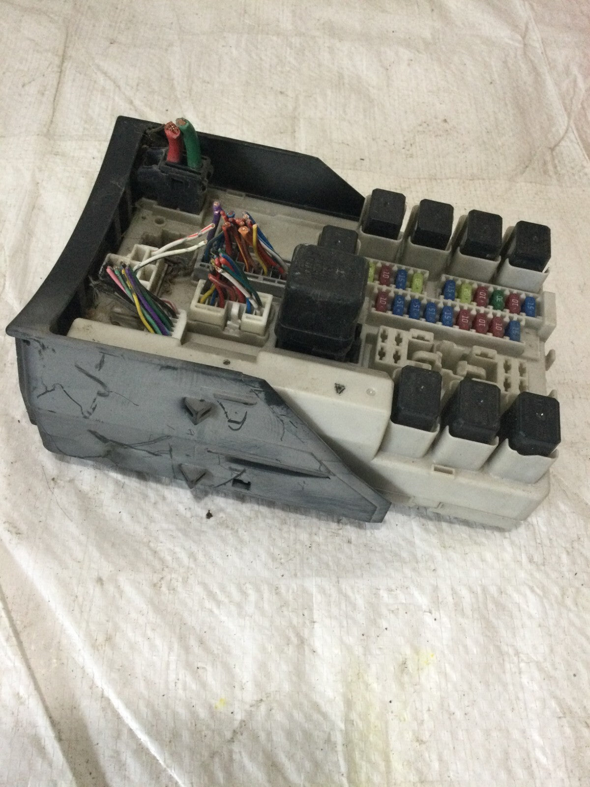 2006-2010 Infiniti M45 Engine Fuse Box OEM