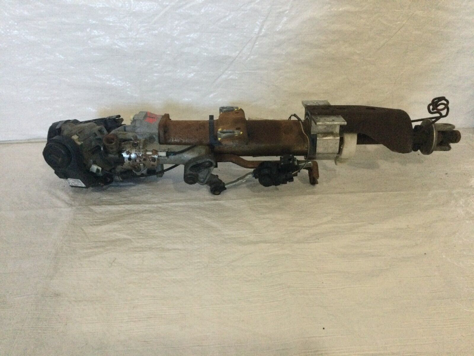 2007 GMC Sierra 2500HD Steering Column Assembly W/ Clock Spring 26136672 OEM