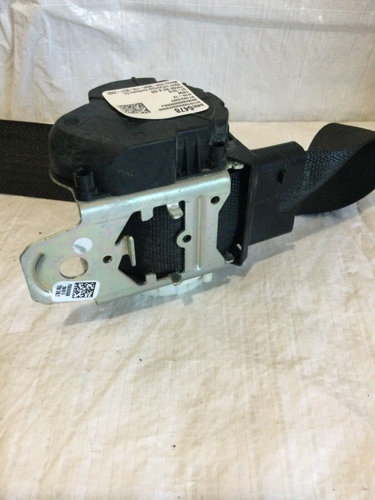 2019-2022 GMC Sierra 1500 Rear Center Seat Belt & Retractor 84506478 OEM