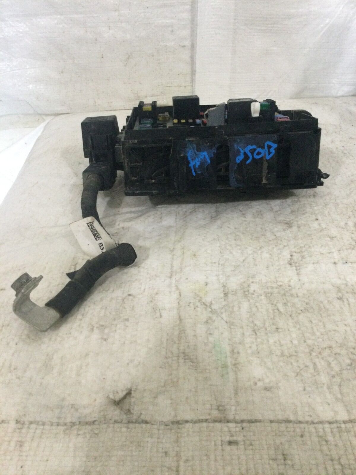2019-2021 Chevrolet Blazer Fuse Relay Junction Block OEM 3.6L 84412831