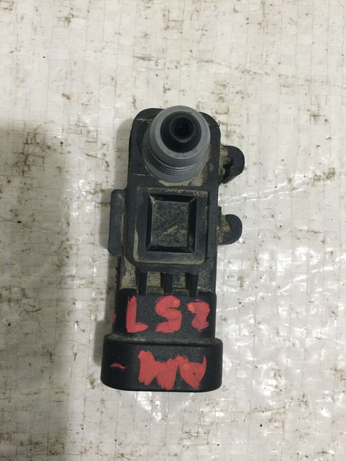 2019 Dodge Ram 1500 Fuel Tank Pressure Vapor Sensor OEM 04593949AB