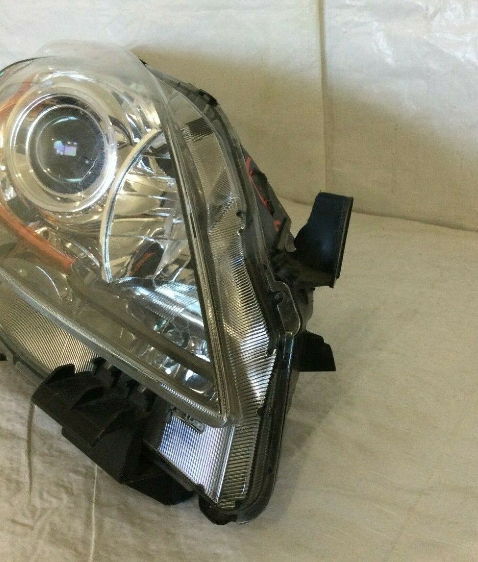 2004-2008 Mazda 3 Sedan Headlight Right Passenger Side HID XENON OEM