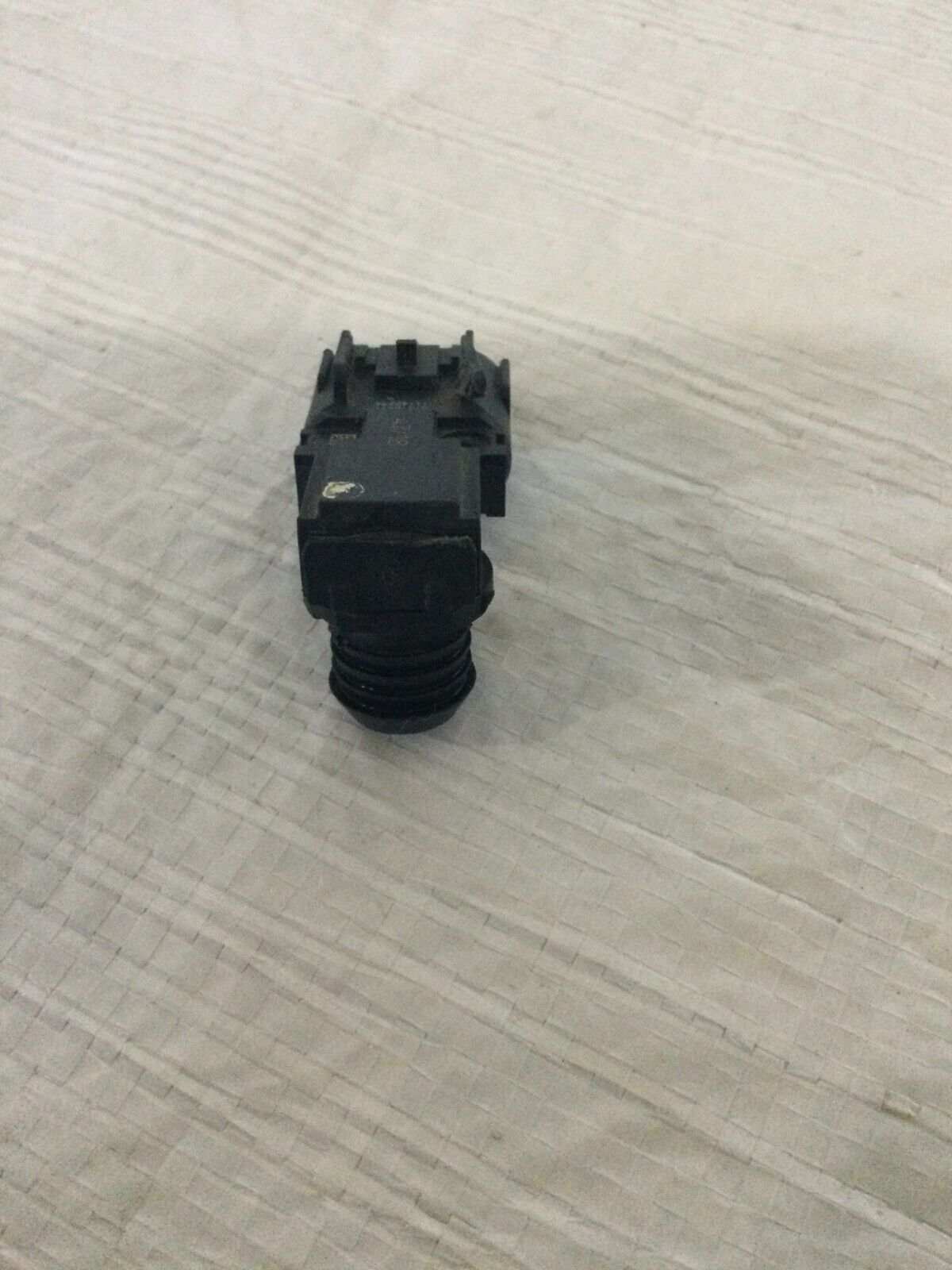 2018 Ford Taurus Power Brake Booster Vacuum Sensor  DE93-2C444-BA OEM
