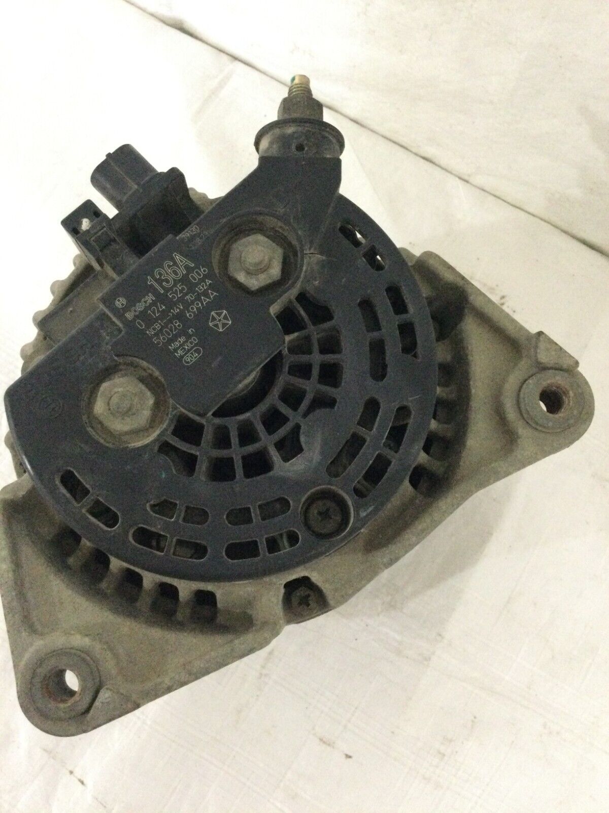 2004 Dodge Ram 1500 Alternator Motor OEM 5.7L