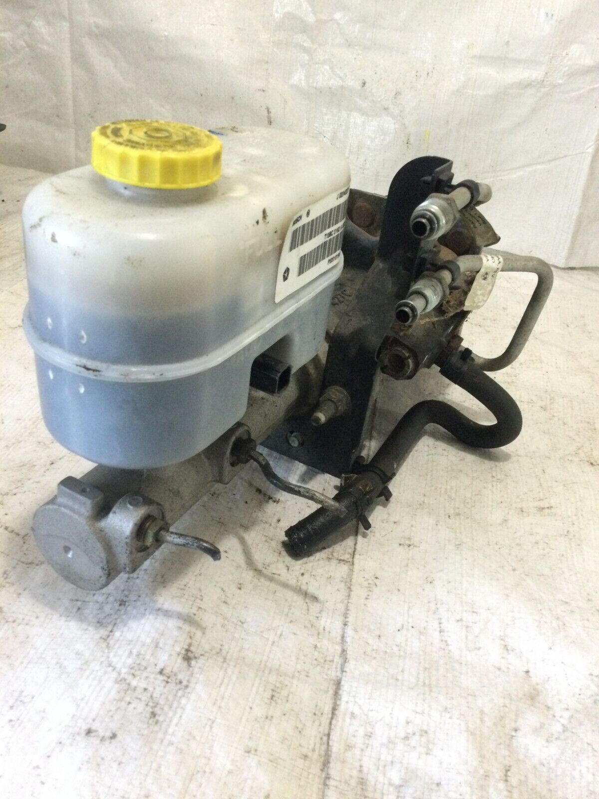 2003 Dodge Ram 2500 Power Brake Booster W/ Reservoir OEM